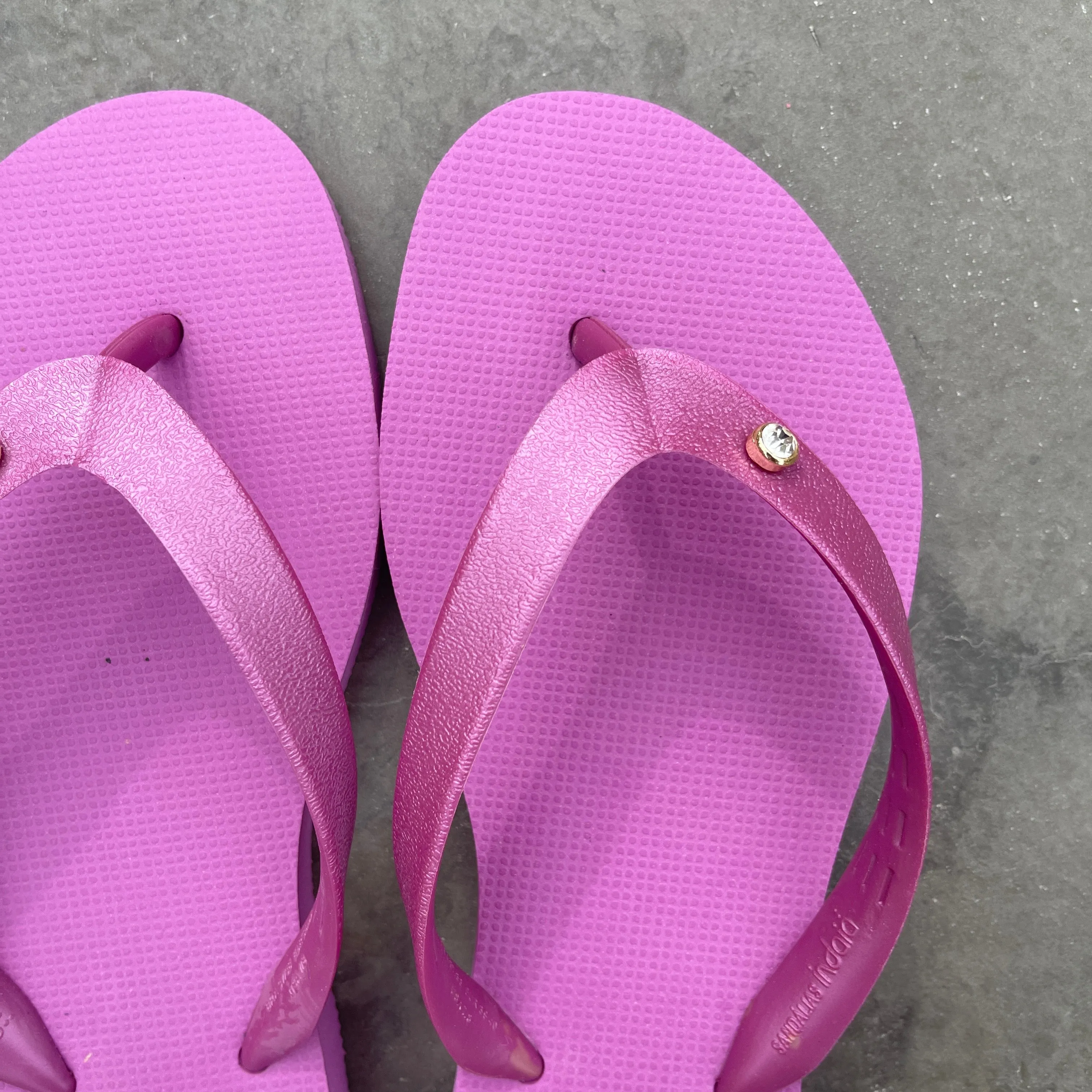 Natural Rubber Flip Flops Solid Pink Crystal Flower