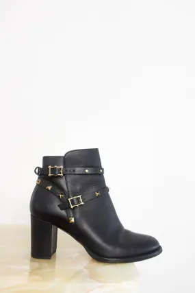 Rockstud block heel boots