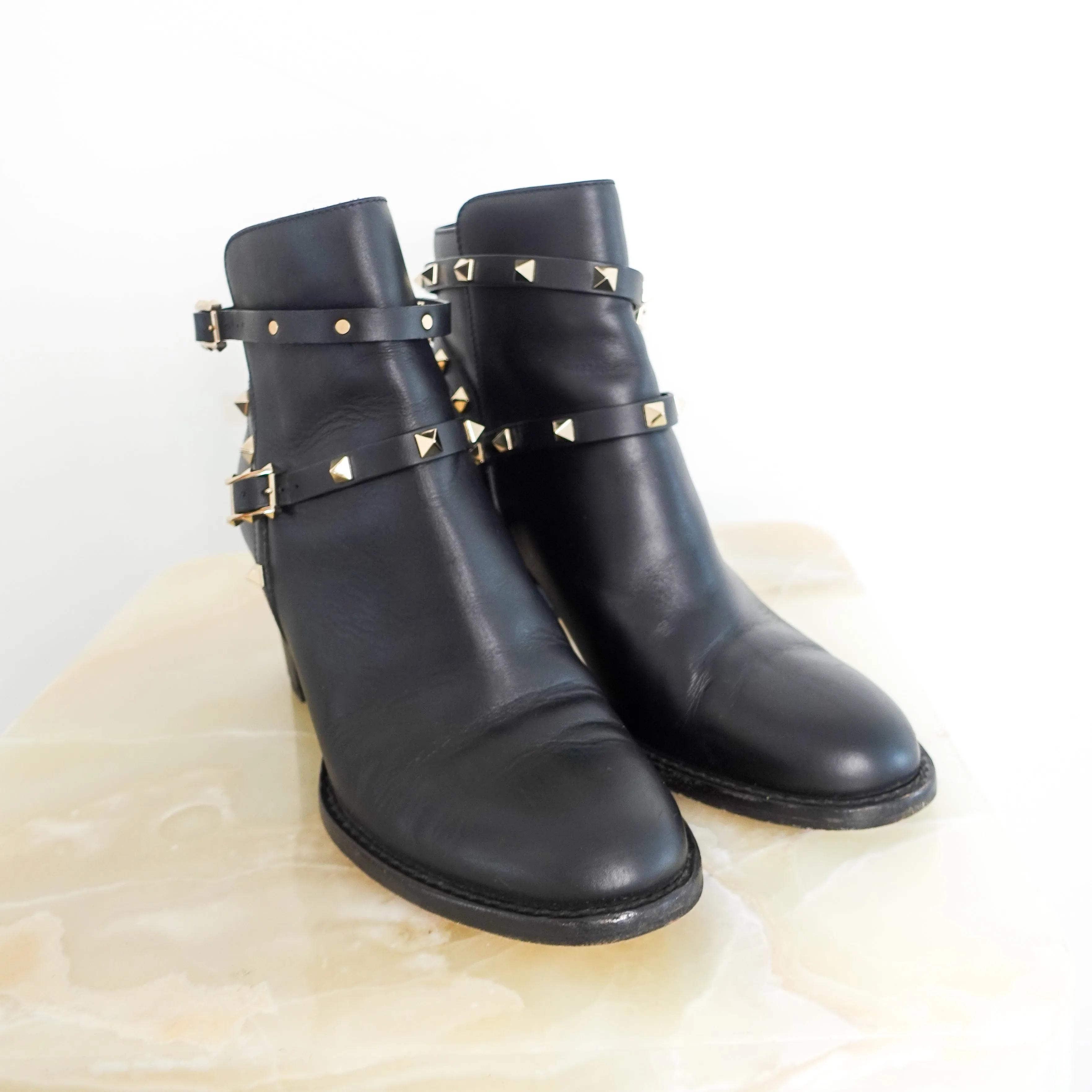 Rockstud block heel boots