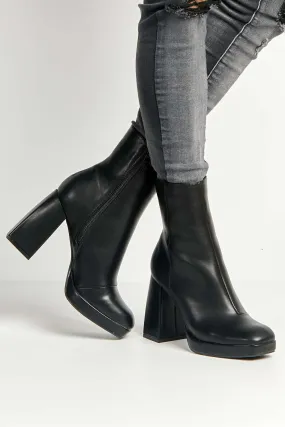 Vivika Side Zip Bock Heel Ankle Boots in Black Matt