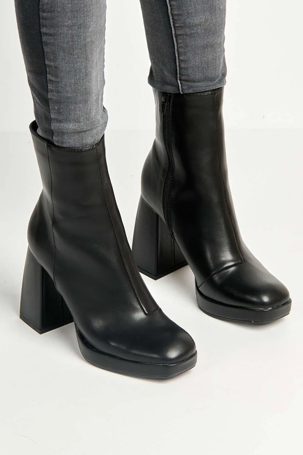 Vivika Side Zip Bock Heel Ankle Boots in Black Matt