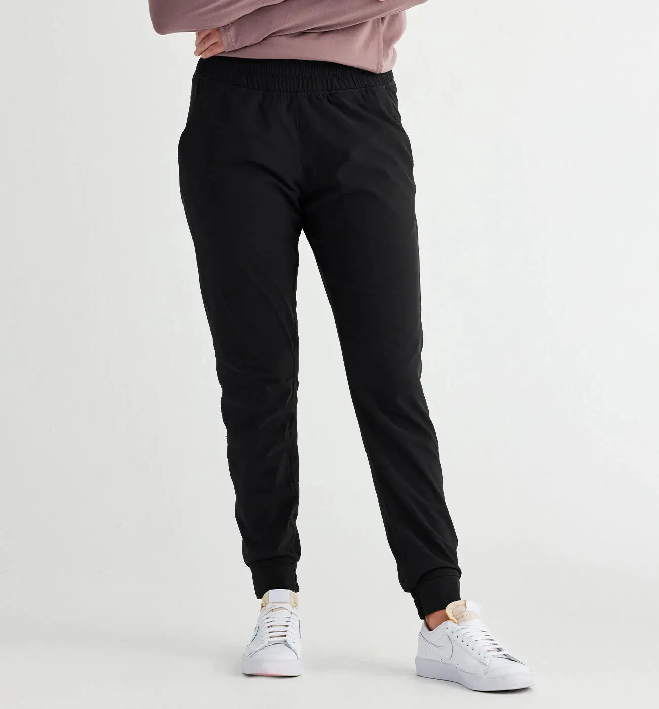 Women's Pull-On Breeze Jogger - Black